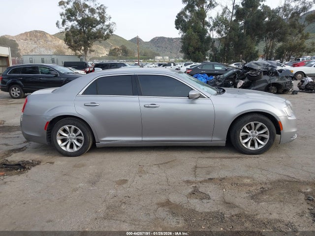 Chrysler 300 Limited 2015 2C3CCAAG6FH797465 Image 13