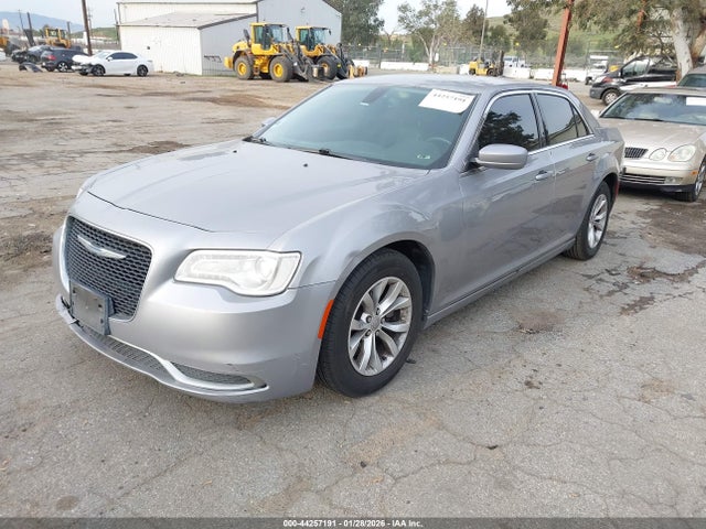 Chrysler 300 Limited 2015 2C3CCAAG6FH797465 Image 2