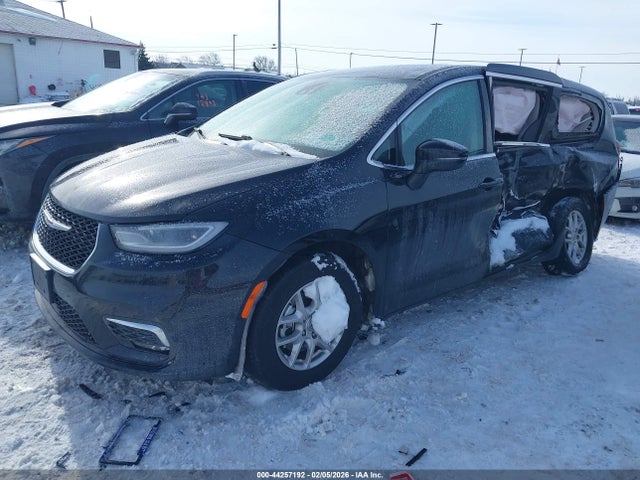 Продажа на аукционе авто 2024 Chrysler Pacifica Touring L, vin: 2C4RC1BG0RR156492, номер лота: 44257192