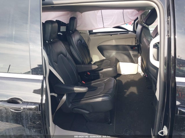 Продажа на аукционе авто 2024 Chrysler Pacifica Touring L, vin: 2C4RC1BG0RR156492, номер лота: 44257192