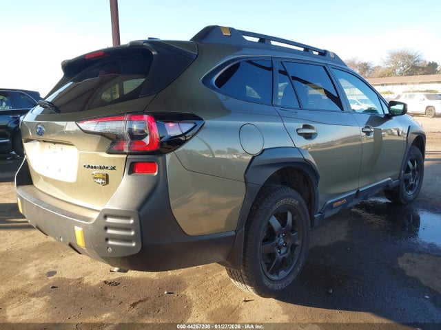 4S4BTGUD6P3135042 Subaru Outback Wilderness