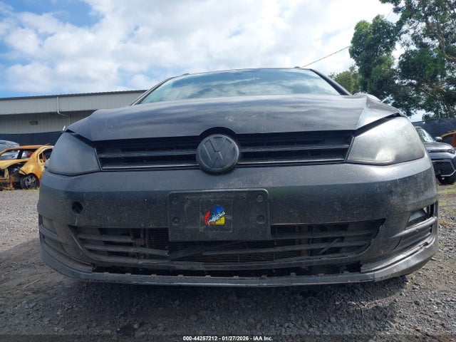 3VWCA7AU5FM515700 Volkswagen Golf Sportwagen Tdi Se 4-door