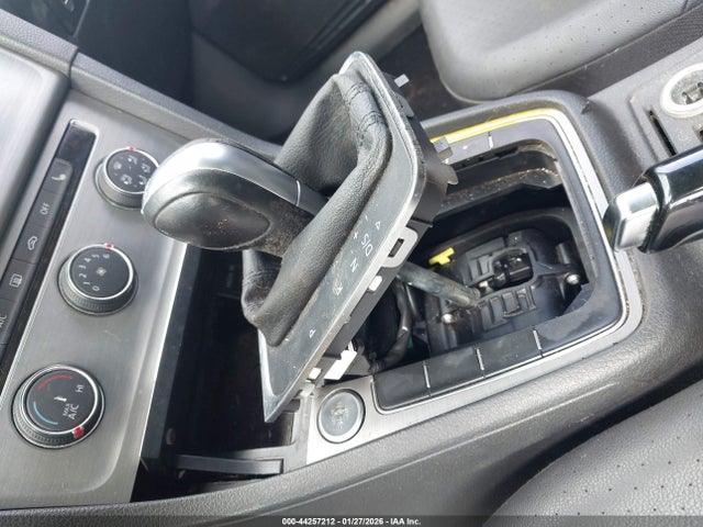 3VWCA7AU5FM515700 Volkswagen Golf Sportwagen Tdi Se 4-door