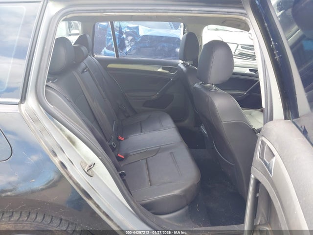 3VWCA7AU5FM515700 Volkswagen Golf Sportwagen Tdi Se 4-door