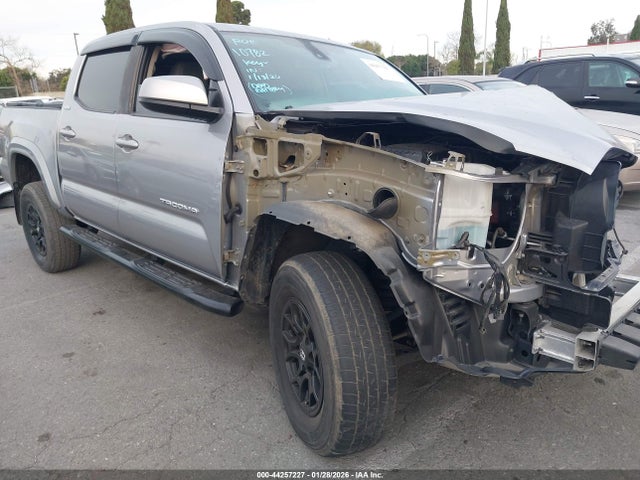 3TMAZ5CN2MM153688 Toyota Tacoma Sr5 V6
