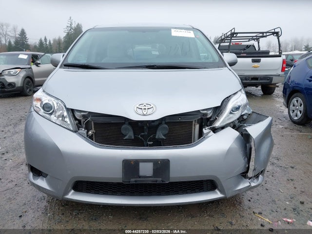 Toyota Sienna Le 7 Passenger 2017 5TDJZ3DC9HS161097 Image 12