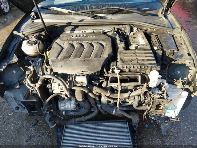 2018 AUDI A3 WAUAUGFF4J1062846 Photo 9