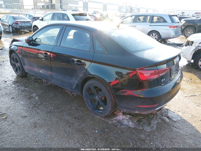2018 AUDI A3 WAUAUGFF4J1062846 Photo 2