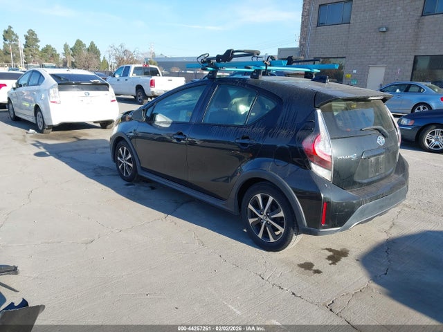 JTDKDTB38J1605711 Toyota Prius C Four