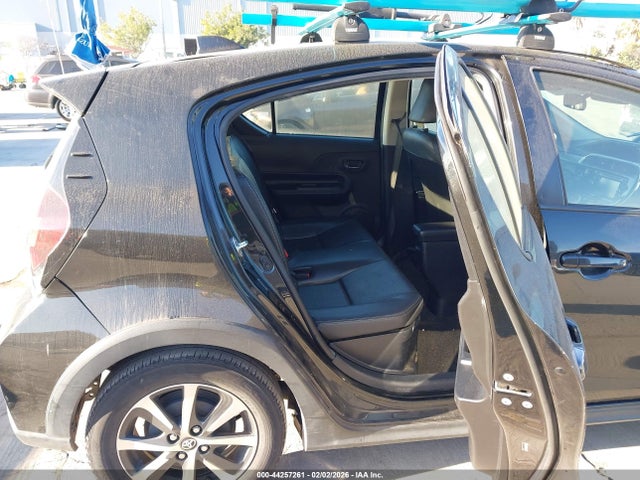 JTDKDTB38J1605711 Toyota Prius C Four
