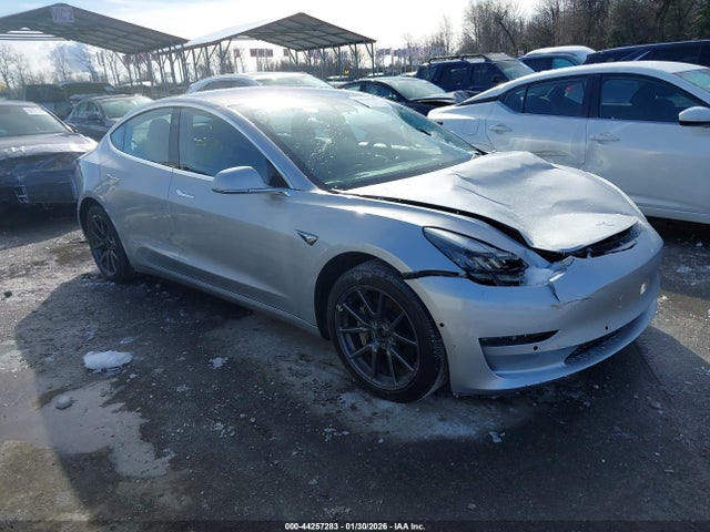 2018 TESLA MODEL 3 5YJ3E1EB6JF065064 Photo 0