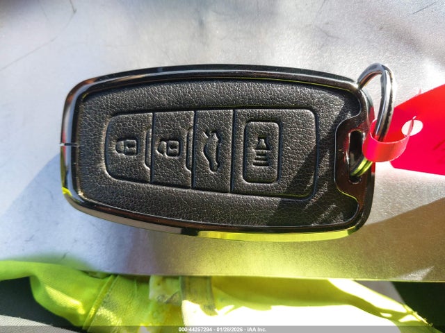 JTNC4MBE5N3156893 Toyota Corolla Xse