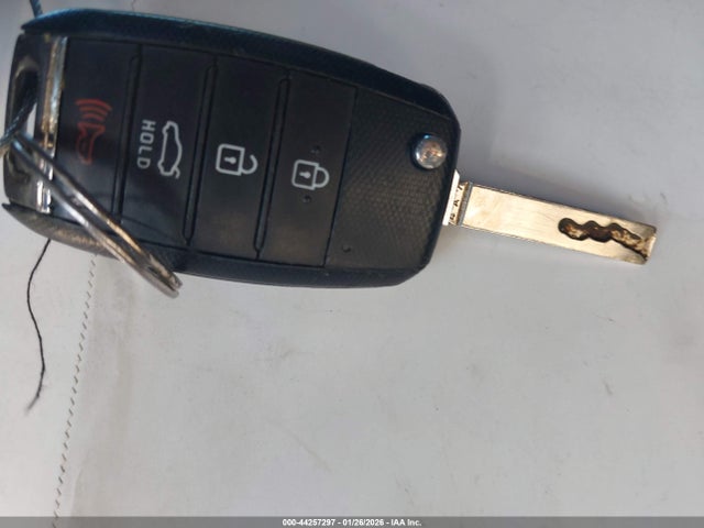 KNAGT4L32G5108598 KIA Optima Lx