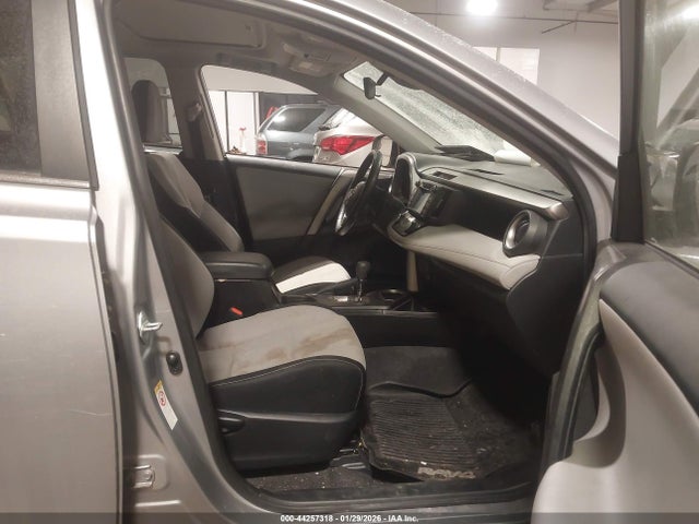 2017 TOYOTA RAV4 HYBRID JTMRJREV3HD119713 Photo 4