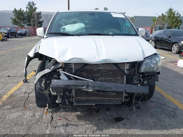 2C4RDGEG7JR145974 Dodge Grand Caravan Gt