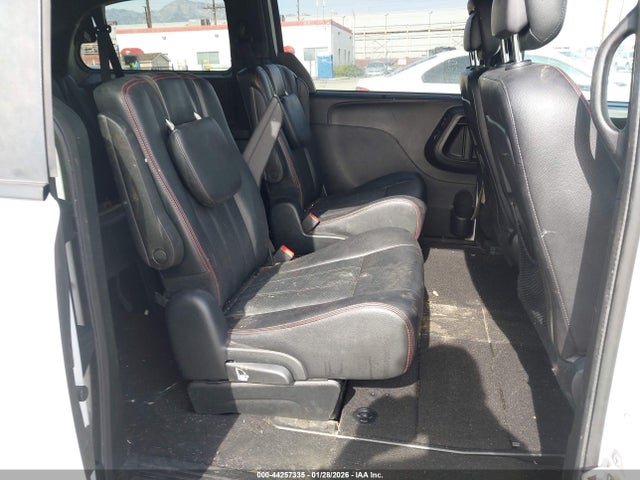 2C4RDGEG7JR145974 Dodge Grand Caravan Gt