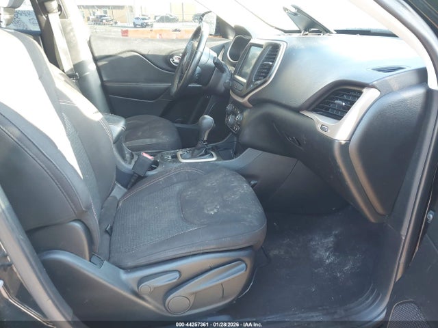 2017 JEEP CHEROKEE 1C4PJLCB6HW572547 Photo 4