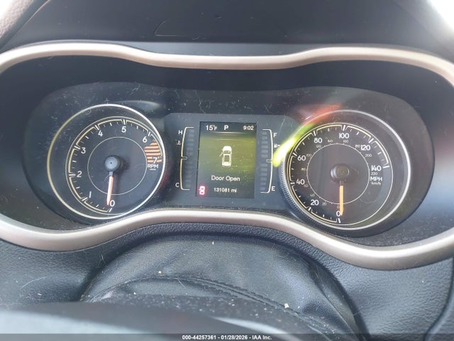 2017 JEEP CHEROKEE 1C4PJLCB6HW572547 Photo 6