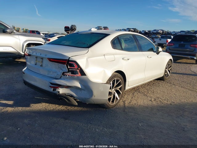 2020 VOLVO S60 7JR102FKXLG054704 Photo 3