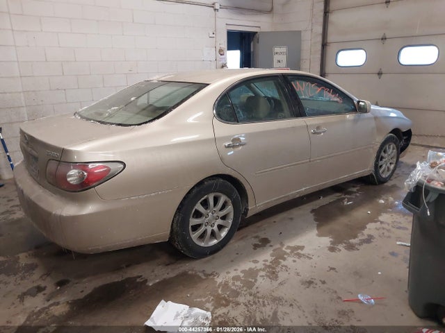 2004 LEXUS ES 330 JTHBA30G045013066 Photo 3
