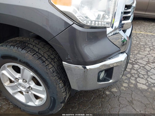 5TFDM5F14GX068676 Toyota Tundra Sr5 4.6l V8