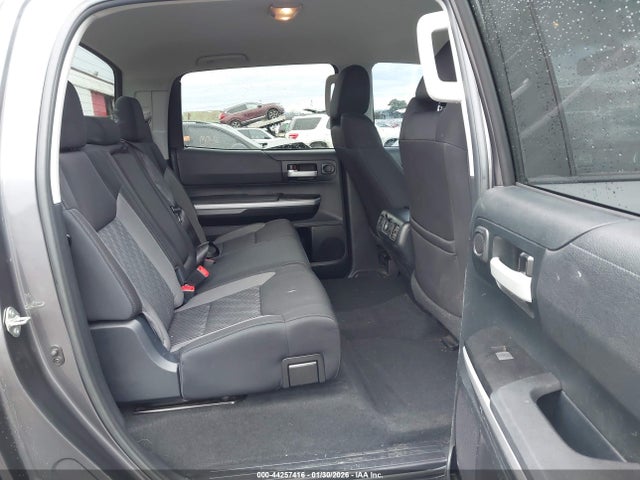 5TFDM5F14GX068676 Toyota Tundra Sr5 4.6l V8