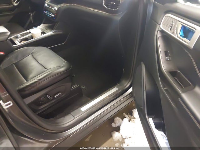 2020 FORD EXPLORER 1FMSK8FHXLGB75751 Photo 4