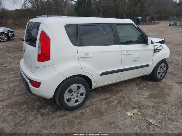 2013 KIA SOUL KNDJT2A57D7524129 Photo 3