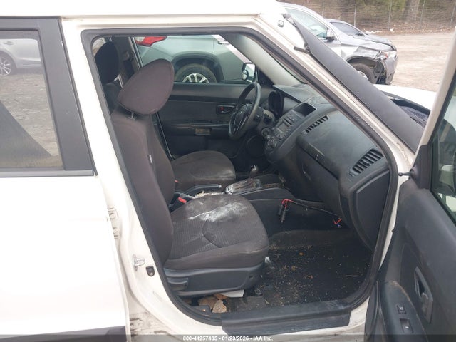 2013 KIA SOUL KNDJT2A57D7524129 Photo 4