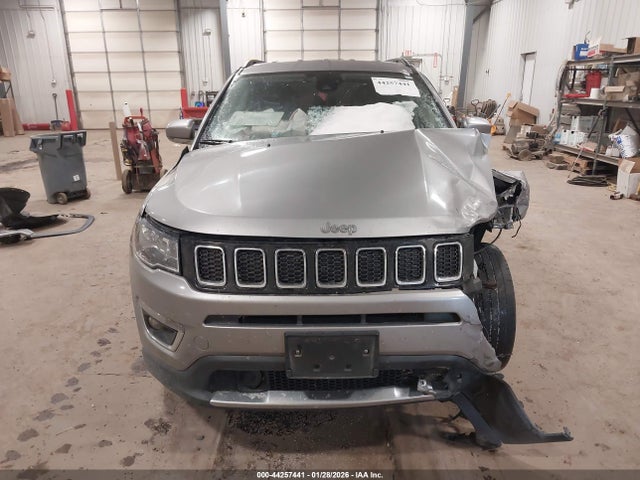 44257441 :رقم المزاد ، 3C4NJDCB8MT590920 vin ، 2021 Jeep Compass Limited 4x4 مزاد بيع