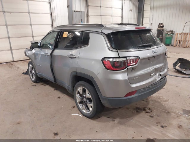 2021 JEEP COMPASS 3C4NJDCB8MT590920 Photo 2