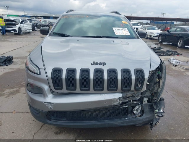 44257524 :رقم المزاد ، 1C4PJLAB5HW623961 vin ، 2017 Jeep Cherokee Altitude Fwd مزاد بيع