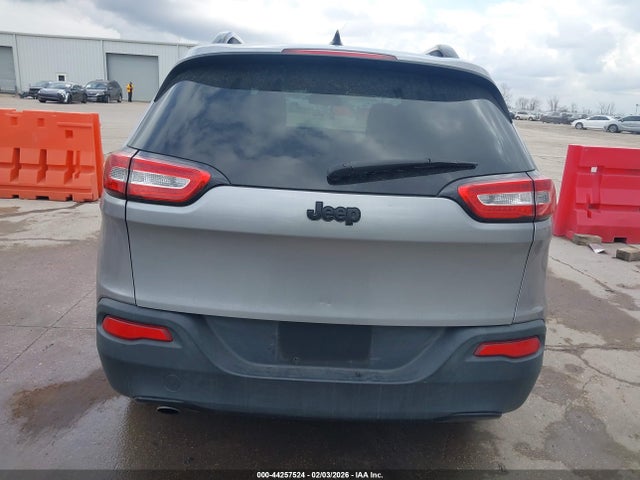 44257524 :رقم المزاد ، 1C4PJLAB5HW623961 vin ، 2017 Jeep Cherokee Altitude Fwd مزاد بيع