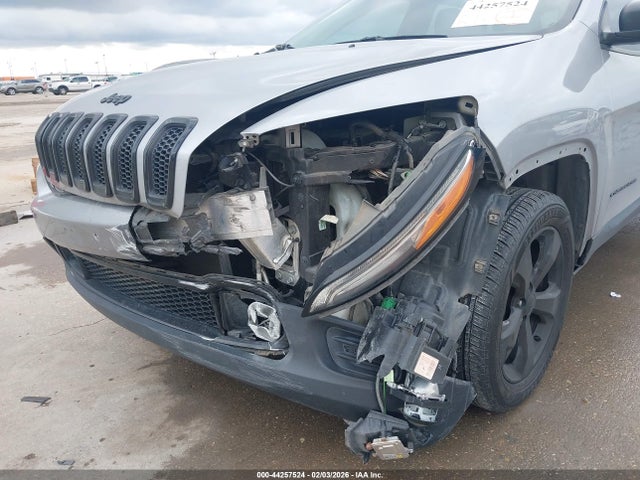 44257524 :رقم المزاد ، 1C4PJLAB5HW623961 vin ، 2017 Jeep Cherokee Altitude Fwd مزاد بيع