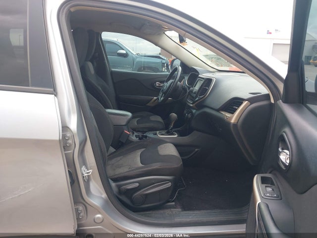 44257524 :رقم المزاد ، 1C4PJLAB5HW623961 vin ، 2017 Jeep Cherokee Altitude Fwd مزاد بيع