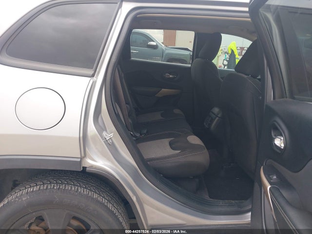 44257524 :رقم المزاد ، 1C4PJLAB5HW623961 vin ، 2017 Jeep Cherokee Altitude Fwd مزاد بيع