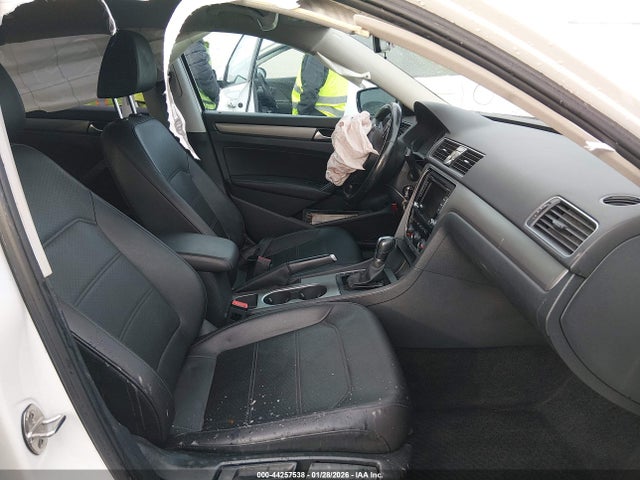 2015 VOLKSWAGEN PASSAT 1VWBT7A3XFC026269 Photo 4