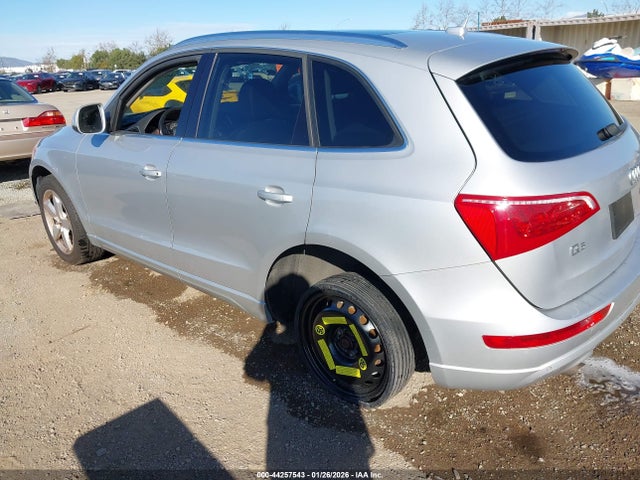 2011 AUDI Q5 WA1LFAFP8BA101686 Photo 2