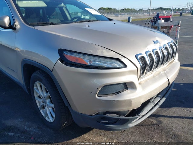 44257556 :رقم المزاد ، 1C4PJLCB7EW320902 vin ، 2014 Jeep Cherokee Latitude مزاد بيع
