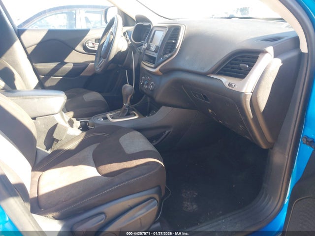 2017 JEEP CHEROKEE 1C4PJLAB1HW640241 Photo 4