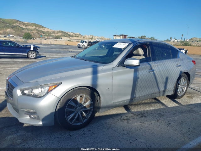 44257573 :رقم المزاد ، JN1BV7AP9FM357227 vin ، 2015 Infiniti Q50 Premium/sport مزاد بيع
