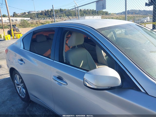 44257573 :رقم المزاد ، JN1BV7AP9FM357227 vin ، 2015 Infiniti Q50 Premium/sport مزاد بيع