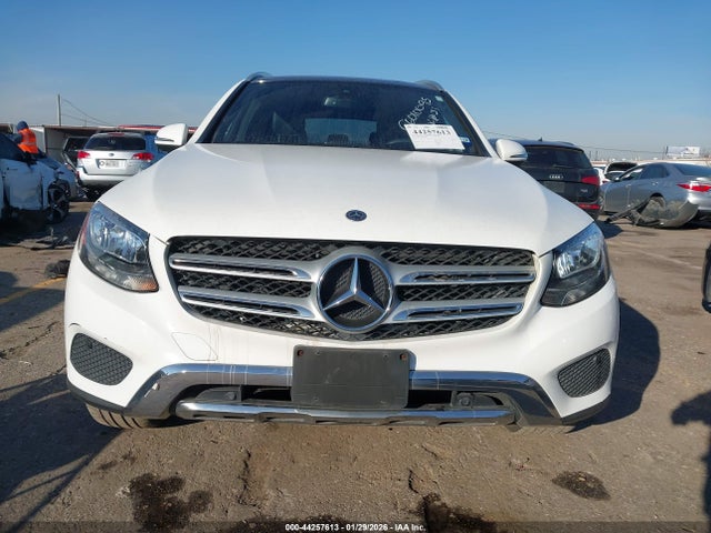 2019 Mercedes-benz Glc 300 მანქანა იყიდება აუქციონზე, vin: WDC0G4JB2KF609734, აუქციონის ნომერი: 44257613