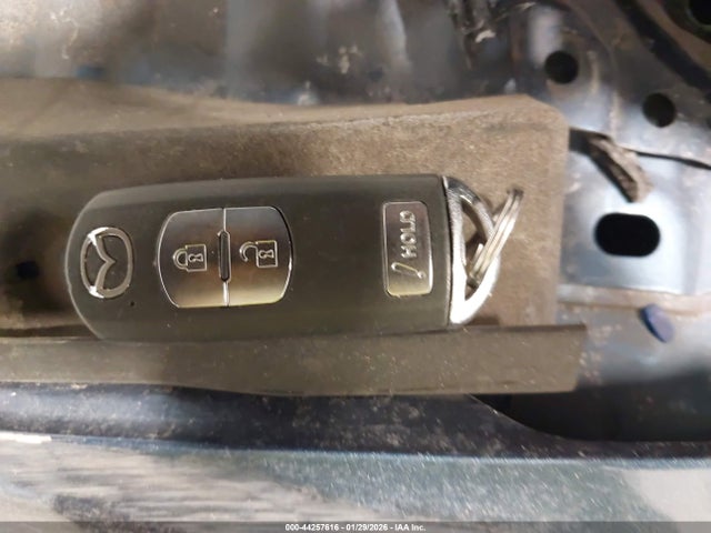 3MZBN1L37JM168297 Mazda Mazda3 Touring