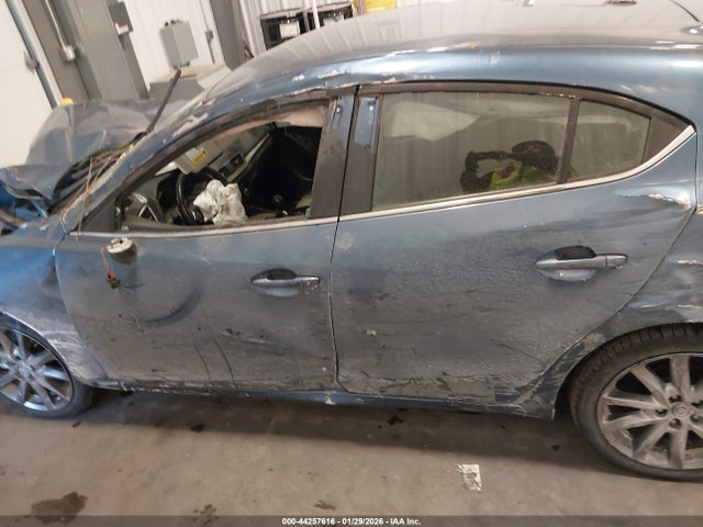 3MZBN1L37JM168297 Mazda Mazda3 Touring