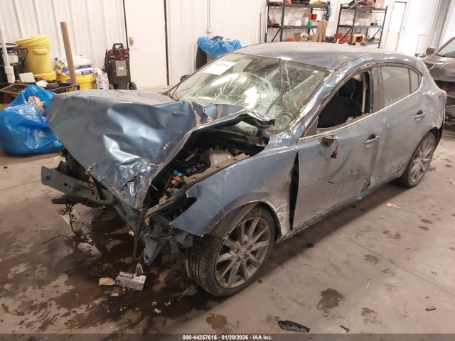 3MZBN1L37JM168297 Mazda Mazda3 Touring