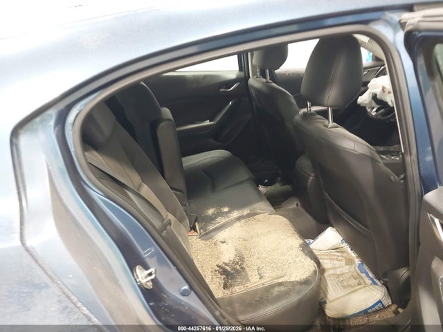 3MZBN1L37JM168297 Mazda Mazda3 Touring