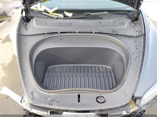 2025 TESLA MODEL 3 5YJ3E1EA1SF082427 Photo 9