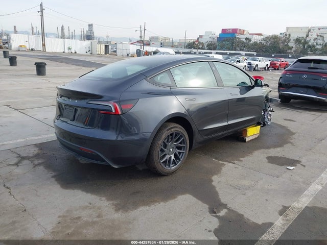 2025 TESLA MODEL 3 5YJ3E1EA1SF082427 Photo 3