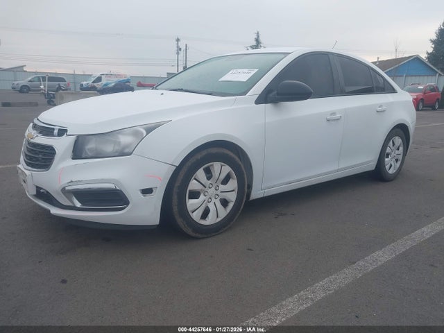 1G1PA5SGXF7145834 Chevrolet Cruze Ls Auto